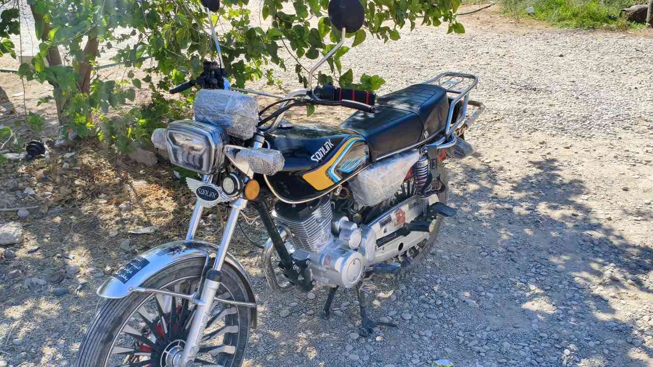 موطور سونك  موديل 25. نضيف نشط محرك ما مفتوح شرط و الباقي گدام العين السعر 725 وبي مجال بسيط
