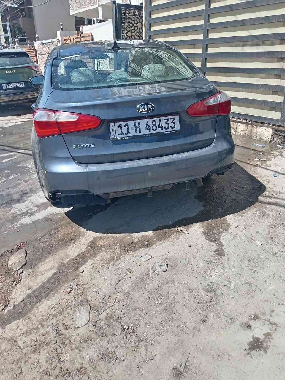السلام عليكم فورتي ٢٠١٦  بدون تبديل قطعه
سياره تبريد شغال
مكينه كير بحاله ممتزه
بيه منظومه غاز
بسمي سنويه ٣٠
رقم جديد وتحتاج ترتيب بدويزر خلفي جم لخ ضربه درجه طعجه بيه مامسوي 
بيه نواقص قليل وتحتاج ادمه صدر نص عمر وتايرات نص عمر  للتوصل
***********
السعر ١٠٥ بيه مجال للشراي
مكان سياره بغداد الكرخ حي عدل
