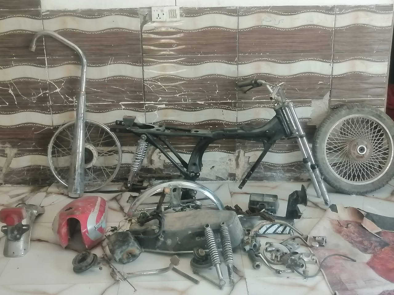السلام عليكم
غراض نامه البيع
الشاصي نضيف مكفول
مكينه موديل ٢٠
المكان الديوانيه
السعر خاص
الاستفسار الرقم ***********
