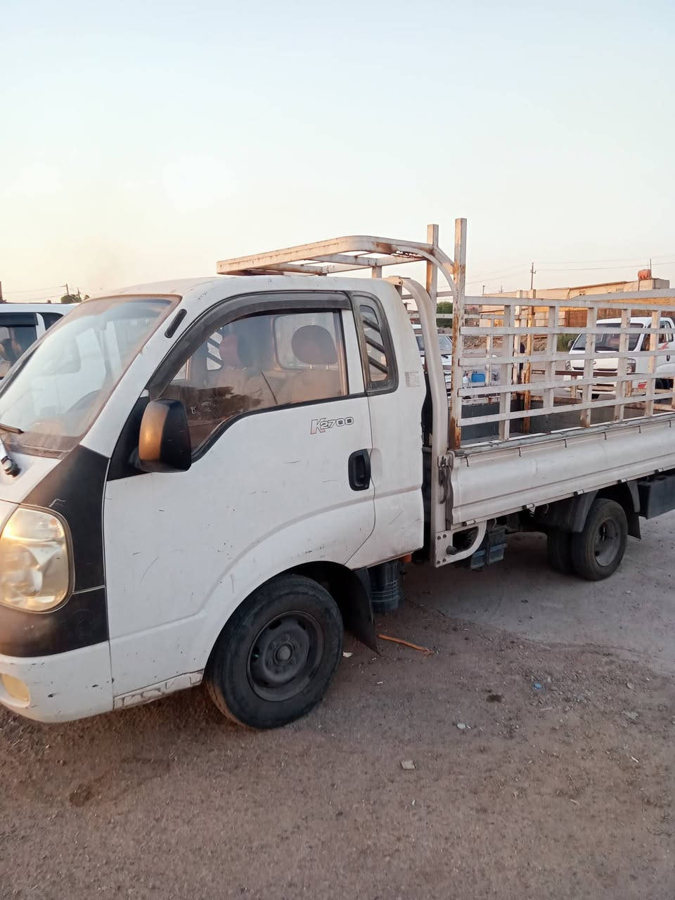 كيا بيكب  موديل ٢٠٠٩ رقم بغداد محرك بي تبخير السعر ٩٠ ورقه التواصل *********** مكان بغداد البلديات ٩نيسان
