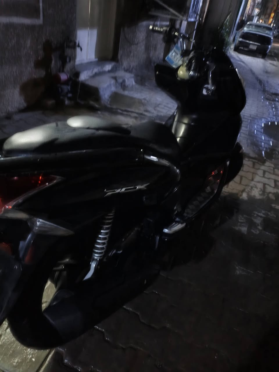 pcx محرك 150 يابانه 
دراجه بيها كلوب اصفر مشتغل و تصعد حماوه ابيع كوم حديد سعر مليون هاذا الرقم ***********
بغداد الكرخ
