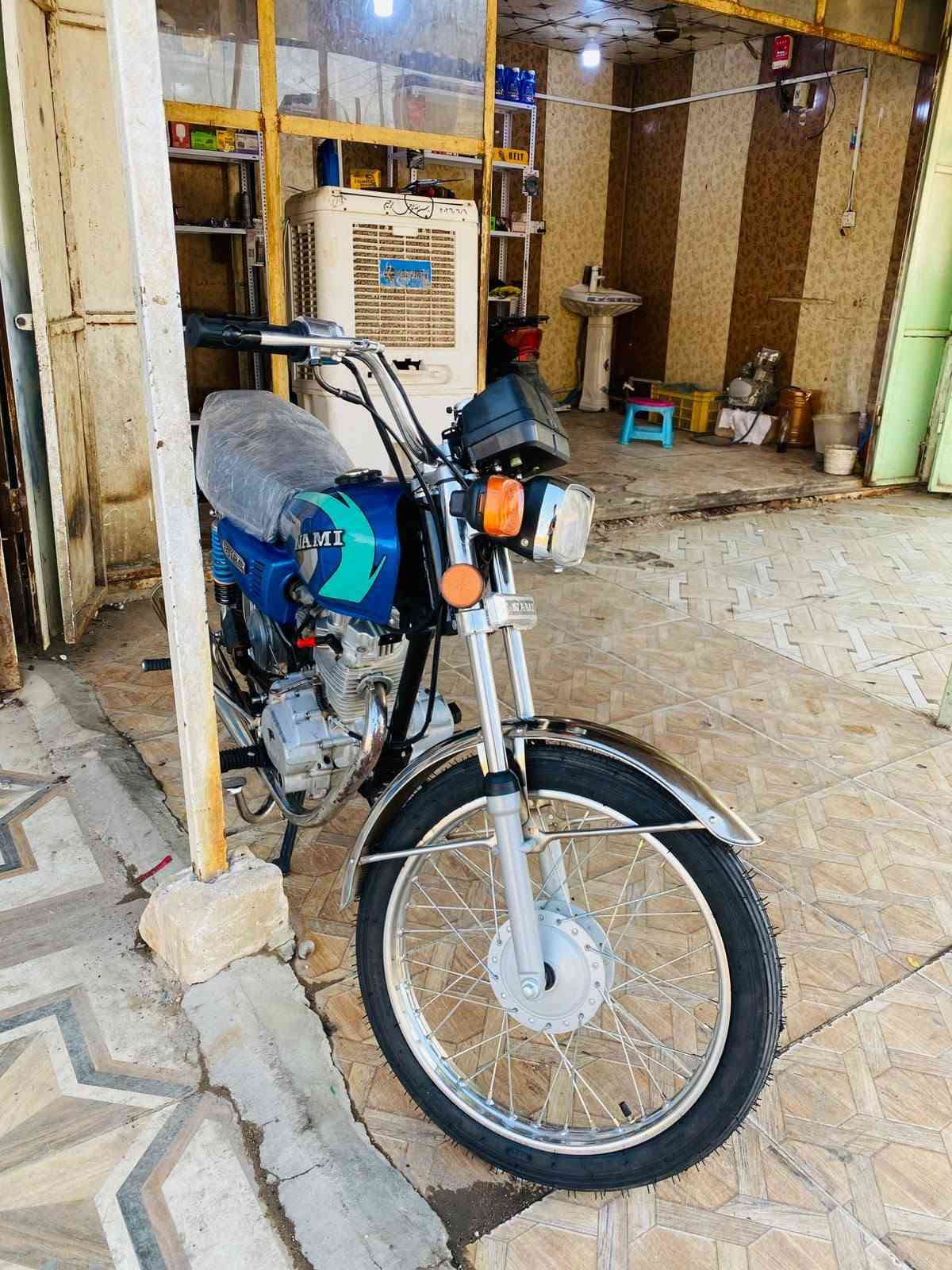 سلام عليكم دراجه للبيع اوراق اصولي معمره كله جديد السعر 850 وبيه مجال وهاذه رقمي ***********
