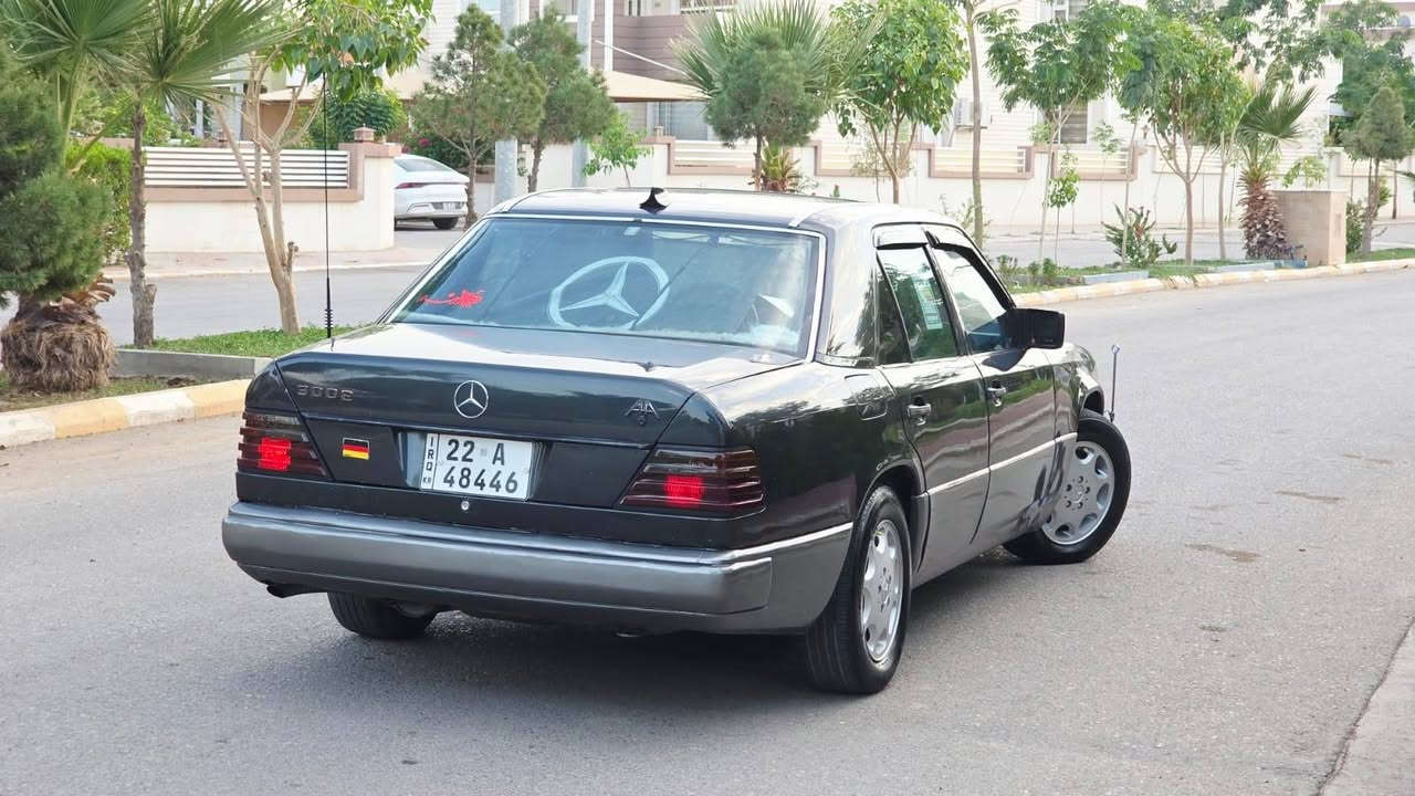 مرسيدس دب • موديل ١٩٨٩ • محرك ٢٫٥