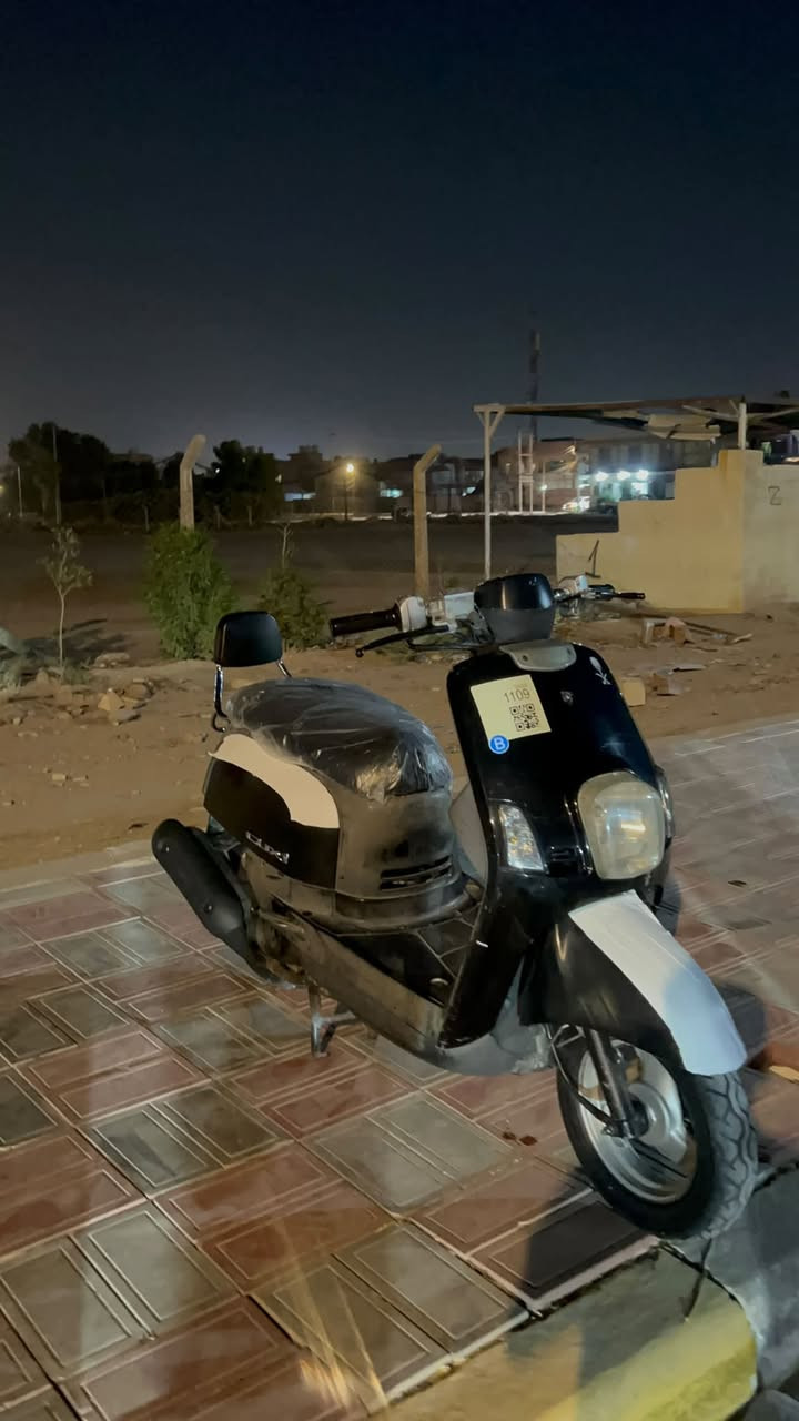 سلام عليكم بوليس 2008 الدراجة ما مفتوحه كفرات بلادي الدراجة تخبل بل معدل فول تشغل وتطلع مكفوله 
مكاني كربلاء حي الموضفين 
سعرها 950 وبيها مجال حك الجية 
***********

نص مكتوب في الصور:
- ٤:١٧
- منشور علي