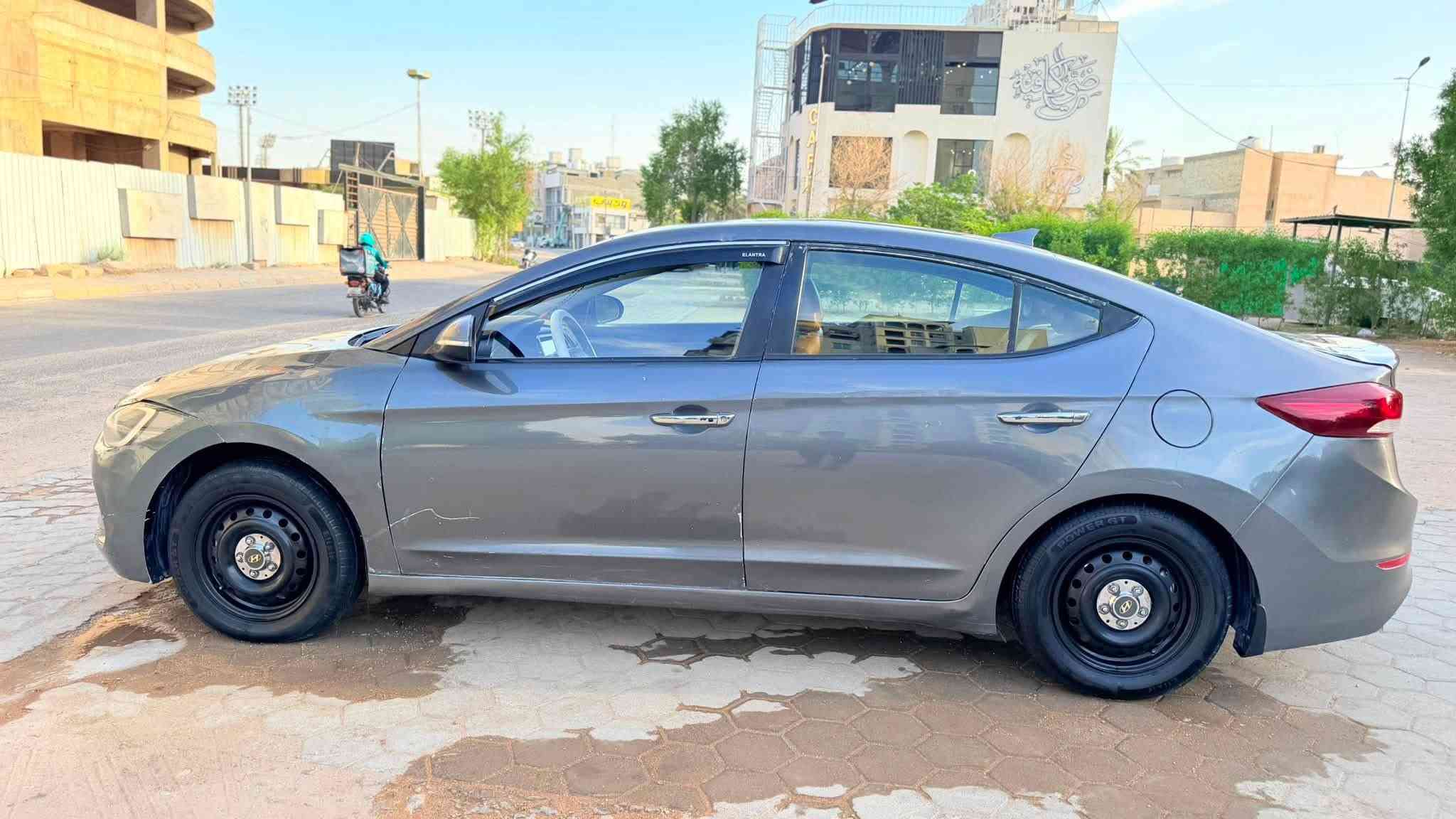 السلام عليكم النتره موديل 2017 وارد امريكب رقم بغداد بسمي مداور ثاني يوم مكينه كير حداديه تخم تاير مكفولات تبريد ثلج السياره بصمه فتحه تحكمات ستيرن تدفئه كشنات السياره فول مواصفات السياره بيها مكانات صبخ اببع صبغ حزام مكفوله من الضربه القويه السعر 88 وبيها مجال مكاني كربله رقمي *********** / *********** 
( اخوان مكلف بلنشر مامتواجد علنت)
