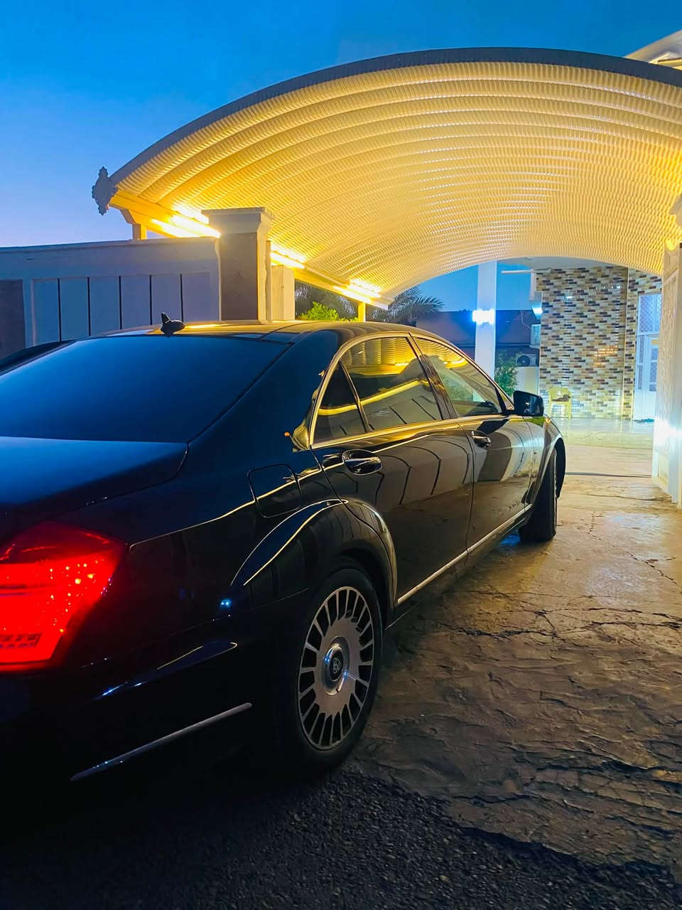 مارسيدس 2011 S350 محرك سته سلندر
للبيع او مراوس 

السياره مكفوله من الصبغ والتبديل بيه بس بارد  والسونار مرفق اسفل المنشور 

1- بانوراما 

2- تبريد تدفئه كشنات

3- تبريد امامي خلفي حتى التكم

4- رادار امامي خلفي

5- بجم زينون بلادي

6- بكلايتات LED

7- تلفون خاص بالسياره

8- سيدي جنجر

9- بردات جانبيه وخلفيه كهرباء

10-الباب الخلفي طويل ( رئاسي)

11- بيبان شفط

12- صندوك شفط

13- صندوك كهرباء

14-مرايات للي جالس في الخلفي 

15-جوبلسات لصود ونزول السياره حسب وضعية الطريق

16- محرك 6 سلندر

17-تحكمات البانوراما والبردات من البيبان الخلفيه ايضاً

18- تجوات الخلفيه كهرباء

19- هاند بريك كهرباء اوتوماتك

20- توقف ذاتي عند جسم امامك رادار

21- مرائات وسطيه كهربائيه 

السياره للبيع او المراوس 

*********** حمزه
