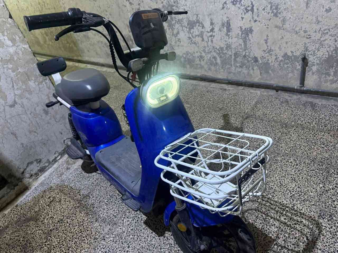 السلام عليكم عرض دراجه شحن بطاريات جديده قليل مستخدمه 275 وبيها مجال 

***********
