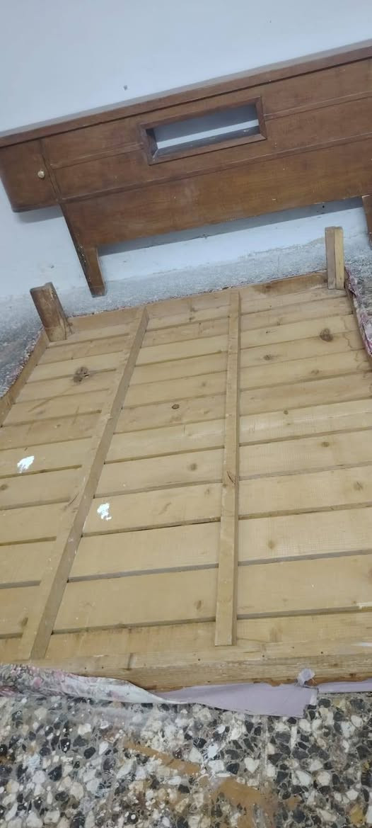 جرباية نفرين • ميز مراية صاج