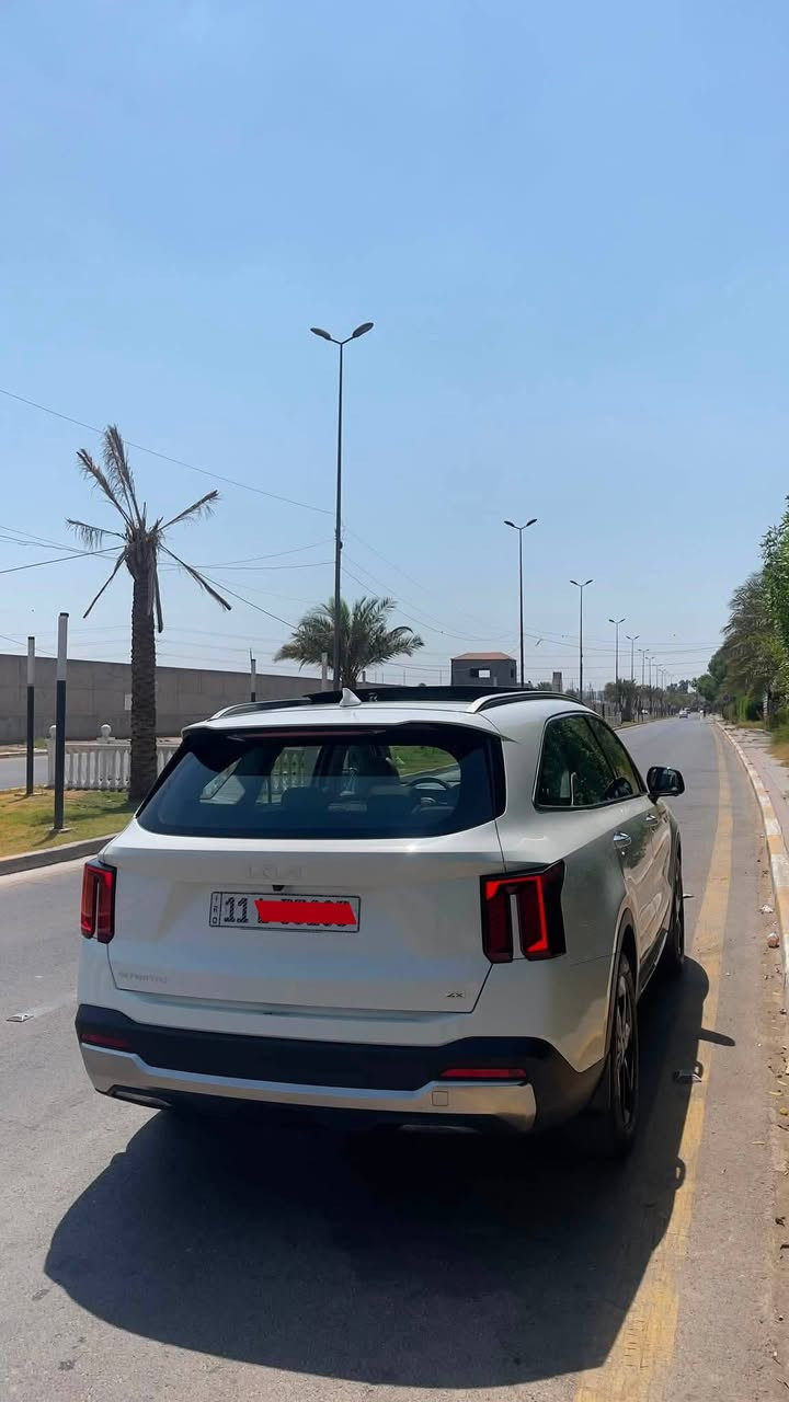 كيا سورنتو 2024 فول 1/1 رقم بغداد موصفات الvip
موديل:-2024 رقم بغداد
ماشيه 46000الاف كيلو
بانوراما
رقم بغداد ضمان شركة المجموعة الدولية 5سنوات 
المواصفات
5كامرات 360درجة 
رادار امامي خلفي وجانبي
توقف اصطدام ذاتي
حساس مطر جامه امامية تشغيل ذاتي
كراسي جلد ابيض ملكي 
كراسي الاماميه تدفئه و تبريد 
حساس امامي خلفي 
دفع رباعي 4×4
دشبول متصل LED 
بانوراما 
كراسي كهرباء 
جنطة كهرباء
8وضعيات قيادة 
هندبريك كهرباء
شفتات 
محرك 6سلندر 3500
لايت LED
ويل 20
اشاره ترحيب عند اقتارب السائق
وبقية المواصفات مذاكرهن معروفة في الفئة الاولى
السعر 317
***********
