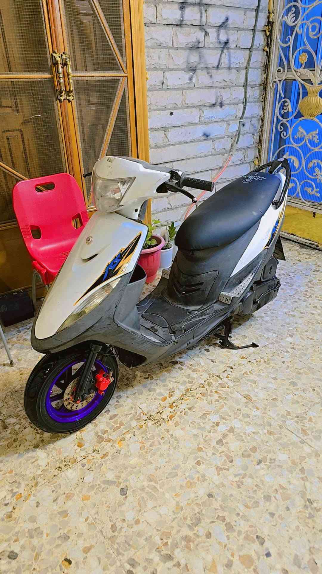 ماكس عدله جديده كلهة شغاله مكينه مامفتوحه سلف هندر اشاير سكنات ما مفتوحه مشي نهضه خير من الله بوشه ابريكات 49 ابلاديه لايت عالي وناصي دبلات امامي وخلفي  اماميه وخلفيه جاهزه اخت الرمبه نعومه كلش حلوه كفرات اصلي حواضن اصليه عدادات الكهربايات كلها شغاله لا تبخير لا تنقيص ما بيها اي نقص شرط الفحص مكان البصره  السعر ٧٠٠ ***********
