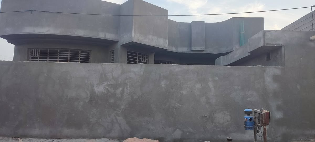 بيت للبيع بسميلات مساحت البيت500متر بناء جديد طابوك غرفتين وصالات ثنين واستقبال وصحيات داخليه و خارجيه وكراج جبير شغل درجه اولى ***********
***********

