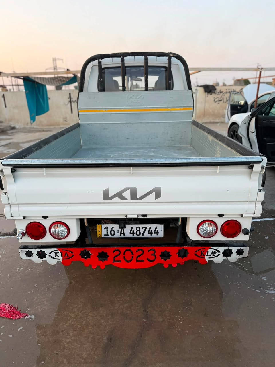 للبيع كيه موديل 2023 رقم قادسيه كفاله عامه بسمي ماشيه 42 سياره جديده بمعنى الكلمه لاتصال ع رقم *********** 
المكان ديوانيه /دغاره
