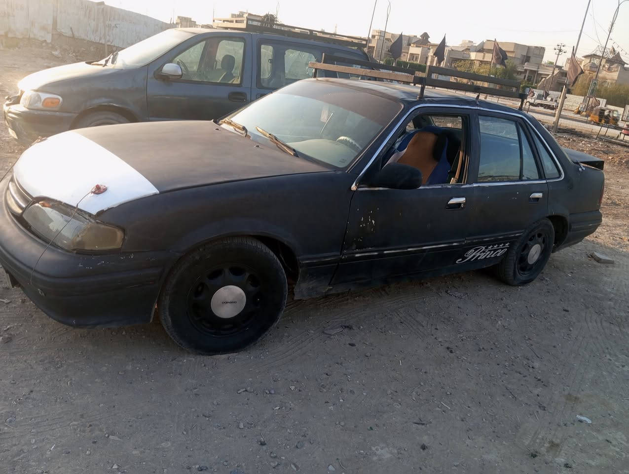 من رخصه مدير الكروب المحترم سلام عليكم للبيع برنس مديل95 مكينه وكير واكسل في حاله جيده  تبريد ثلج سنوايه جديد وهز جديد صدر امامي خلفي جديد تخم تأير السعر 20 تحويل مباشره العنوان بغداد ***********
