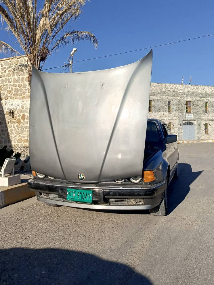 bmw 730
مەکینەی بەطە vvti گیر ئوتوماتیک
سەیارەکە عام بۆیاخە  دەعمو لێدراوی نیە پیش و پشتی کەپسە  
سەیارەکە پاکانەی لەگەلایە بەشەرتی حاسیبەو ئەوالیات 
سعری  20 مەجال گۆرینەوەیش دەکەم بەشتیک لە سعری خۆی
*********** كيفري, ديالى
