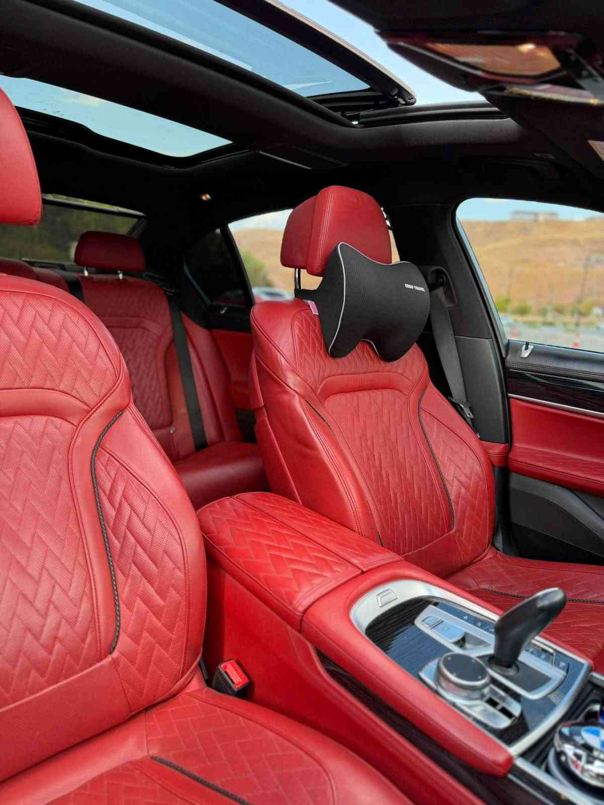 بي ام 740i • M باكج • ٢٠٢٢