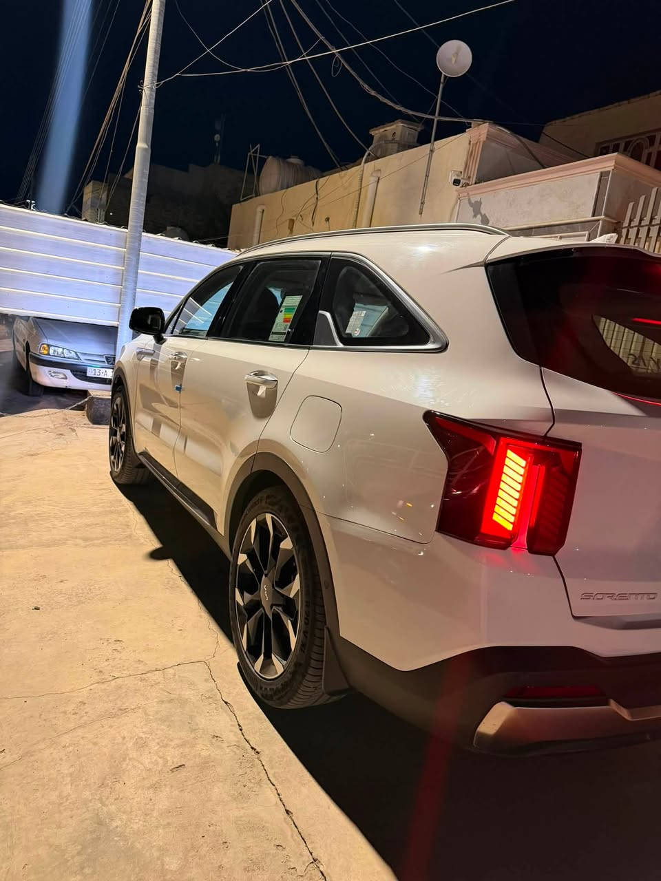 كيا سورنتو  2025 ماشيه 25الف
رقم بغداد  الدولي ضمان الدولية

سعر 340$

v6.  3500

مواصفات السيارة

قماره حديد 🔥

كشنات جلد 🔥

بصمة

ويل 20

تشغيل عن بعد

هاند برك كهرباء

كراسي كهرباء

صندوك كهرباء

دشبول شاشة متصل داتو شاو

لايت زنون

Led زنون

بك لايت led

حساس امامي

حساس خلفي

ويل كب كروم

بردات خلفية

7 راكب

تحكم مقود

درايڤ مود

اوتو هولد

شاحن لاسلكي

كير ماوس

تبريد 3 قطع

تحكم شاشة وتبريد لمس

بلوجكتر زنون

مانع انحدار

مانع انزلاق

اريل رادار

كامرة خلفية

لل الاستفسار

***********
