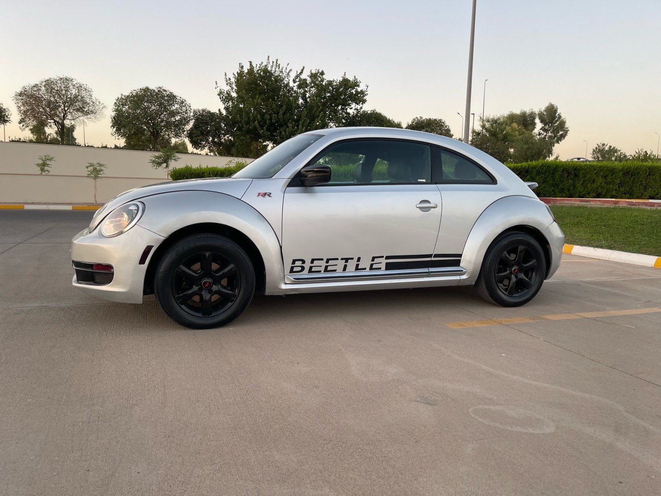 VW Volgs waign
BEETEL
موديل ٢٠١٢ 
٥ پارچه بوياغي هه يه به حيزام ده يفروشم به بي ده عم 
گير عادييه ٥ پستنه زور زور به قوه ته ماشالله ي ده وي يه ك دينار مه صروفي تيدانييه كوشن جلد سارد و گه رم سعريشي ٦٠وه ره قه و مجاليكي كه م شويين هه ولير
***********
