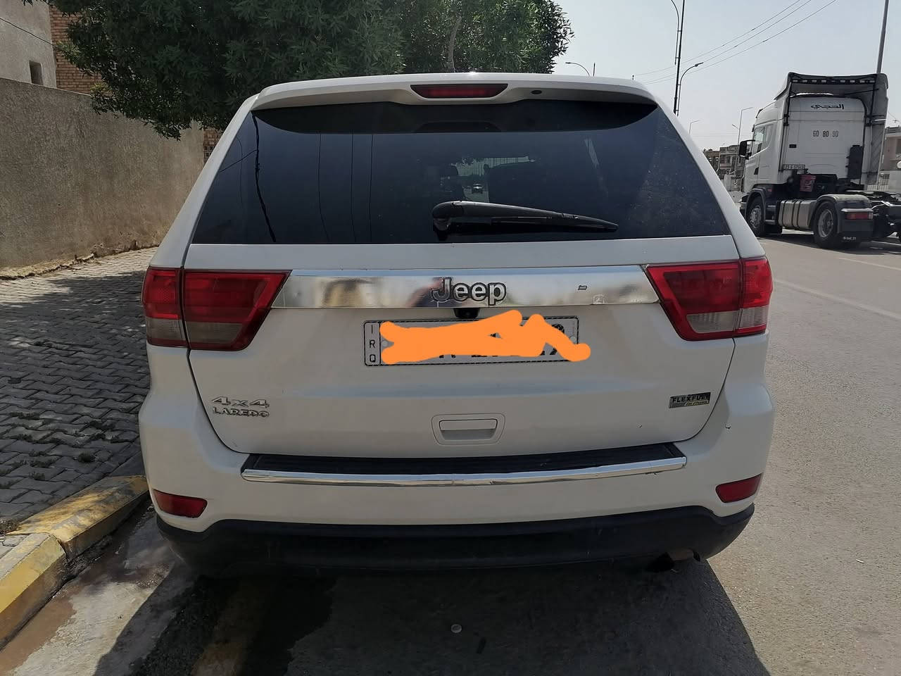 🚨 للبيع سيارة جيب وارد أمريكي    موديل 2012 🚨 مشروع وطني
🔹 المحرك: 3600 V6
🔹 اللون: أبيض
🔹 الرقم: ذي قار
🔹 صبغ: مصبوغة عام
🔹 المحرك والكير والكاردن والحدادية والكهربائيات: مكفولة
🔹 اللايت: زينون عالي وناصي
💧 تبريد قطعتين ثلج 
🔹 شرط التراي: من بغداد إلى البصرة
🔹 شرط دينار واحد، ماذب عليها 
📍 مكان السيارة: الكوت 
السيارة  تجي تفحصها وتقتنع بنفسك، وما عندي غير الكلام الواضح والصريح.
📞 للتواصل والاستفسار:
***********
