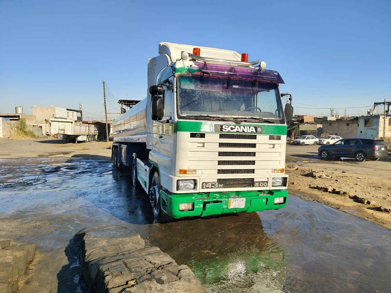السلام عليكم سكانيا للبيع محرك فحمي 143/500 كير 3/3 محرك ستندر سكانيا شاصي مضروب باج شرط بدون كسر او فطر بم كهرب تانكي كالبرس طوناج جي بي إس كلو لل 28 
السياره جاهزه وكامله للشغل يعوزها جوزين تواير للتانكي
شرط وكاله من الوكيل وتحويل من الشرعي السعر 240 وبيها مجال مكان موصل للاستفسار اتصال عل رقم ***********
