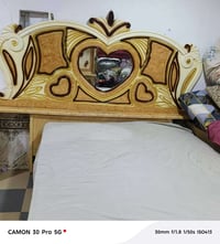 غرفه نوم • نضيفه • غرفه اخشاب