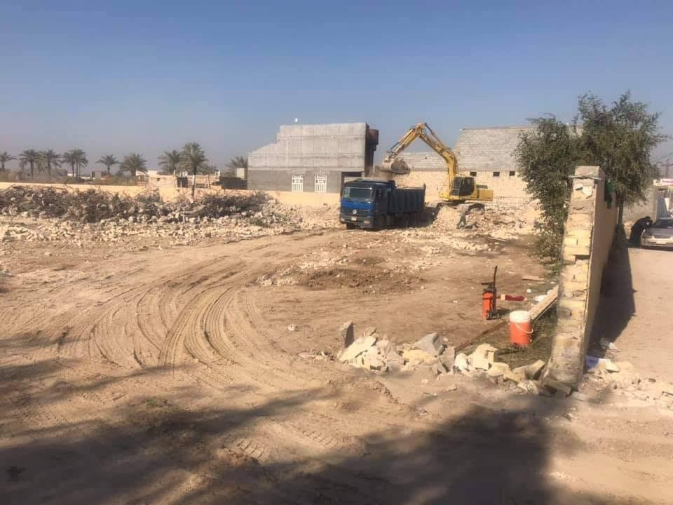 هدم تفليش  الدور والبنايات ورفع الأنقاض وتجهيز كافة مواد البناء ***********
