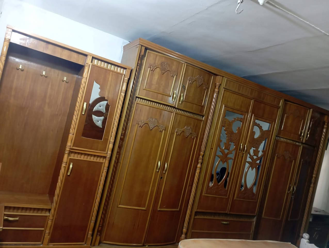 سعرها 900 وبيها مجال واي ضررمابيها مكانها الحله الشراي يتفضل خاص
