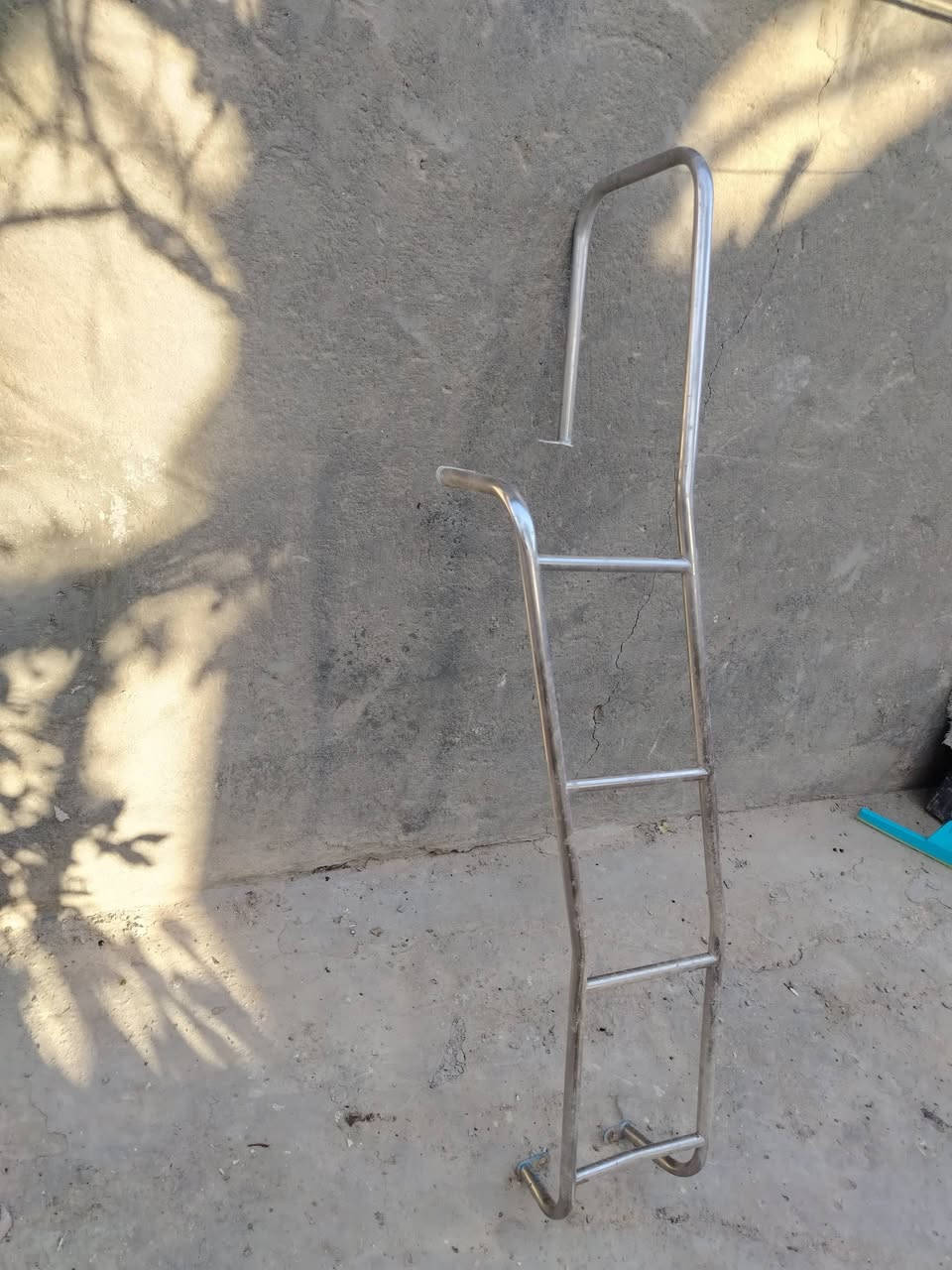 سلام عليكم عندي درج كوستر كصيفه اصلي الي يفيده ينتصل *********** المكان كربلاء
