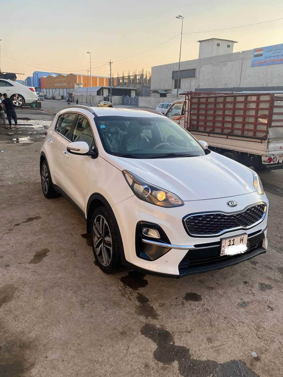 سبورتج 2020 خليجي وكالة الدولية جديدة
السيارة رقم بغداد الجديد باسمي جاهزة من كلشي بس تحول باسمك
السيارة حلوة ونضيفة حيل مال بيت استخدام قليل جدا ومكفولة من الصبغ والتبديل والشخوط والرصعات بس بيها بارد حيل بسيط وميبين وميسوة ينذكر بس اكيد بالفحص يطلع كير ومحرك كفالة
السيارة ماشية 48 الف كم حقيقي وع الفحص ونضافتها تحكم
صدر بعدة ع وضع الشركة واني شادلها تخم تاير وباتري جدد
داخلها جديد بعدة بلزكات الشركة وكشناتها من اخذتها سويتلها دوشمة جلد تفصال كلش حلوة وفوكاها نايلون وارضية مغلفة جلد السبير منازل والعدة كلها مامستخدمة
مواصفاتها نص فول 
محرك 2000 دوش تشغيل سويج شاشة وكاميرا حساسات امامي وخلفي تبريد قطعتين مري شفط واشاير بالمري كشنات جلد بلادي ويل حجم 19 
للتاكيد السيارة جديدة ومتعوب عليها مال جناي 
كلشي ذاكر وموضحة
 للاستفسار ***********
