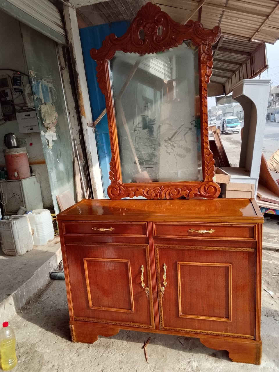 ميز مراية • نضيف • حلة ابو غرق