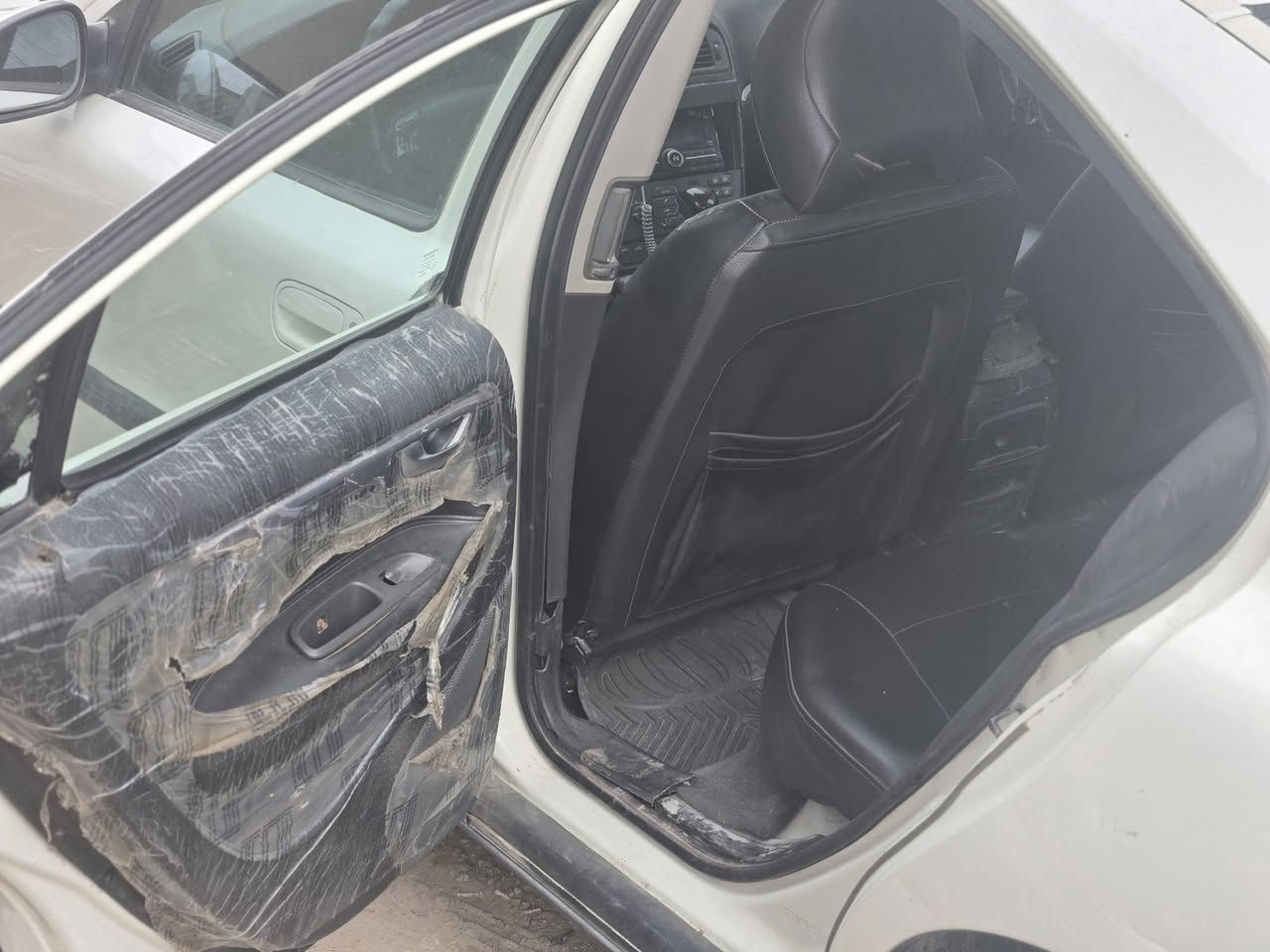 S60 T5 • ٢٠٠١ • كامري ١٨٠٠