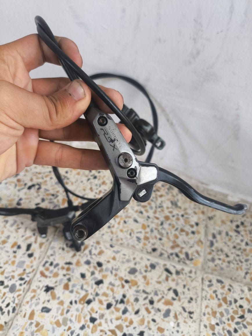 السلام عليكم للبيع بريكات دهن شيمانو RSX مال باله نضاف حيل لون اسود كاملاات جيب وشد سعرهن 50 مكاني موصل قادسيه الثانيه
***********
***********
