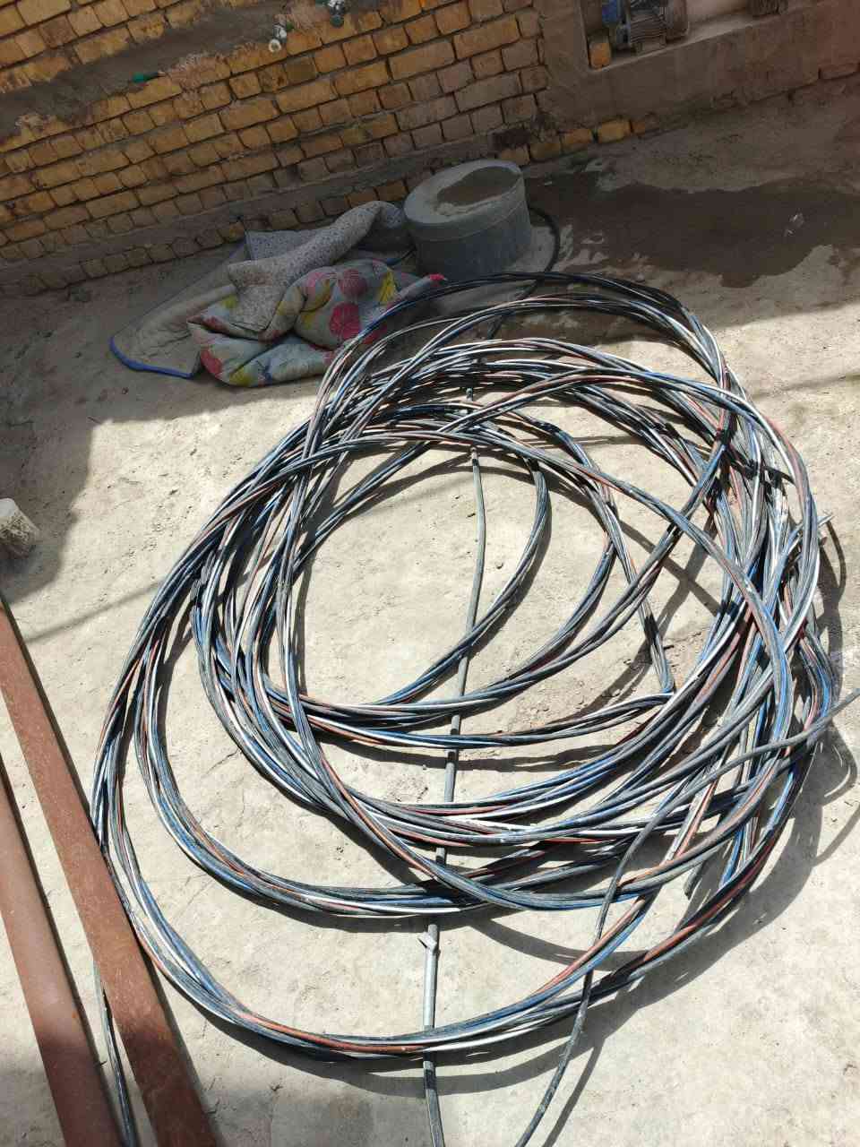 ضفيره كيبل اربع خطوط التركي الاصلي شرط مامسخدم قليل 75 متر وخادم لطيبين سعر خاص وهذا رقمي ***********
مكاني الناصريه الاسكان الصناعي
