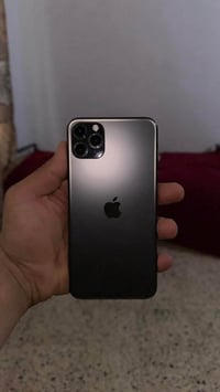 آيفون ١١ برو ماكس • ذاكرة ٦٤ • بطارية ٨٠