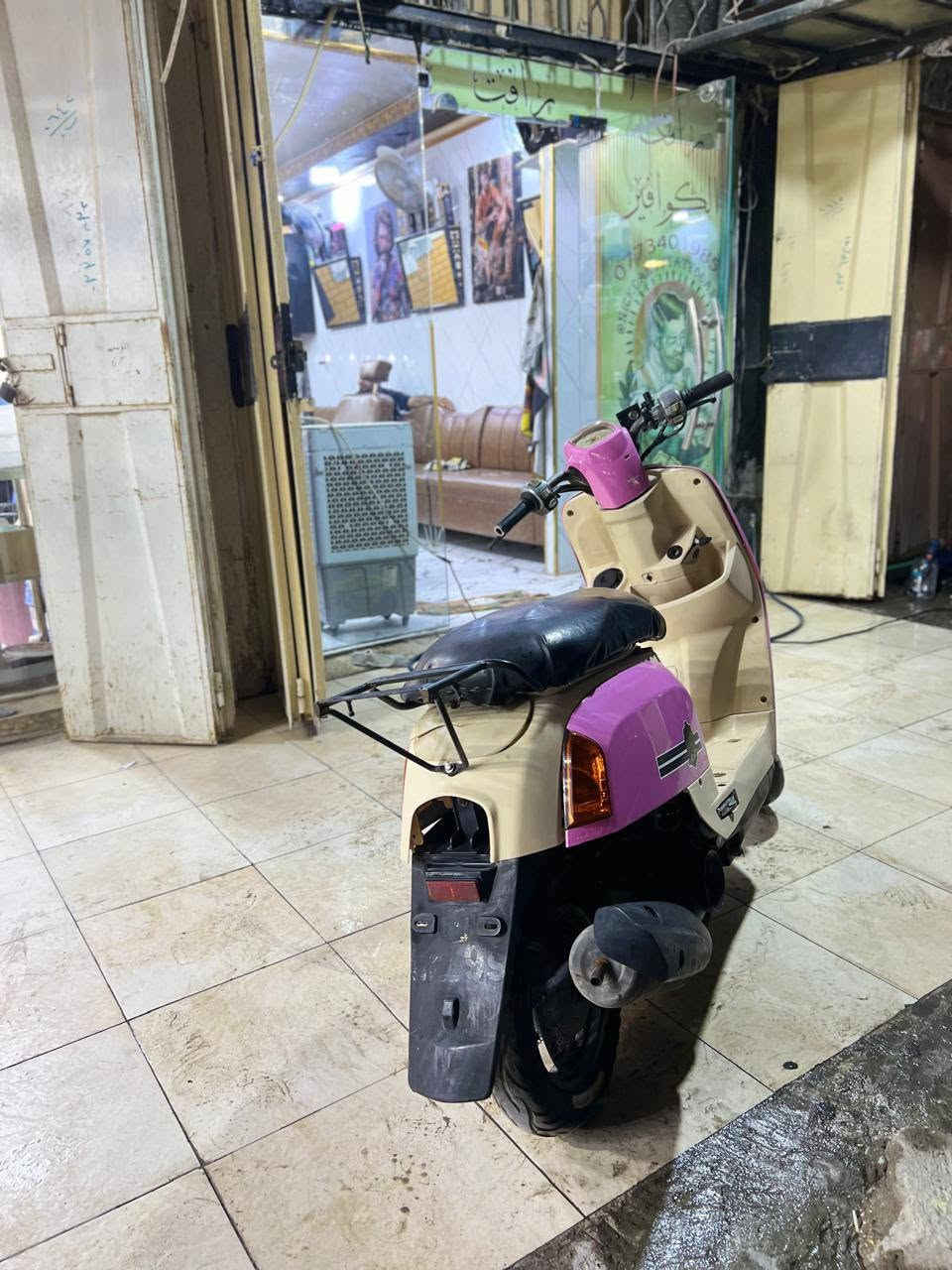 السلام عليكم شباب دراجه بوليسي للبيع مكينه ما مفتوحه الدراجه ما ناقصه شيي غير السلف كهربائيات شغاله عده السلف السعر 650او بيه مجال مكان الدراجه كربلاء الجاير للأستفسار اكثر الاتصال على ***********واتساب موجود
