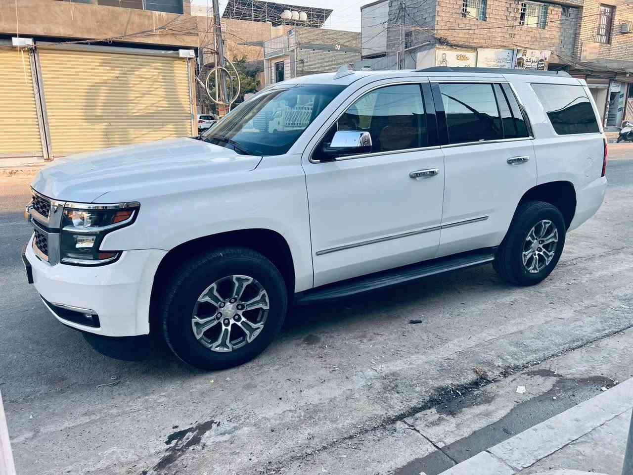 السلام عليكم
تاهو LTZ     2016 
وارد أمريكي 
محرك 5300
رقم سليمانية 
حادثها جاملغات الأمامية صبغ والبنيد  مبدل ابيض  ابلادي وبيها شخط بالباب مثل ما مبين بالصورة 
المكان بغداد 
للاستفسار       *********** 
السعر 260 ورقة

