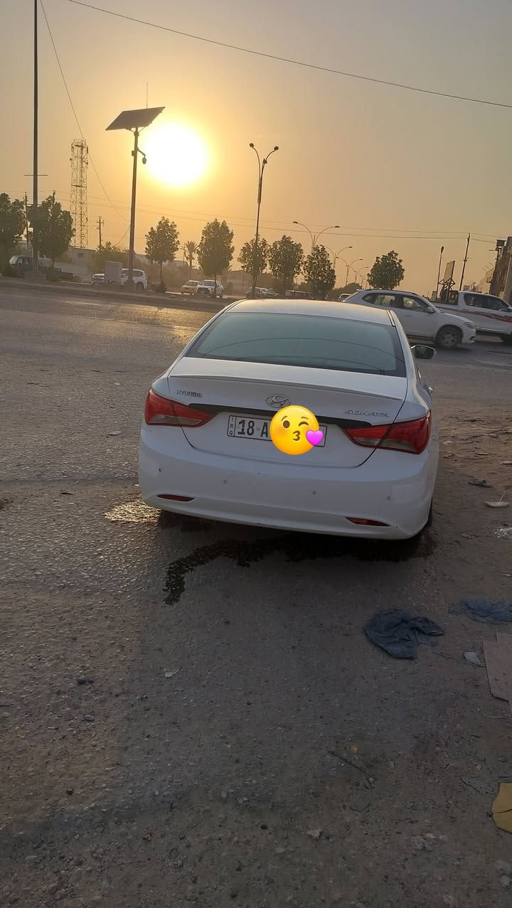 السلام عليكم سوناتا 2013 خليجي مكفوله فقط باردات بسيطه رقم بابل انكليزي بأسمي تحويل ثانيوم سنويه ل 2029 سونار موجود تبريد ثلج تخم تاير جديد باتري جديد  العنوان حله مركز مدينة السعر 118 وبيه مجال بسيط ***********
