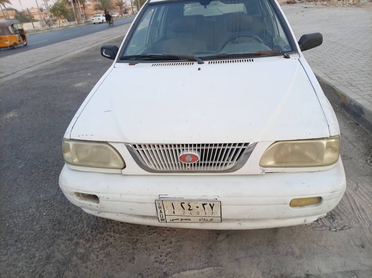 موديل ١٠ محرك نضيف كير هم نضيف حداديه زينه بيه جملغ خلفي بس كهربائي شغاله سعر ١٧ وريه مجال مكان كربلاء ***********
