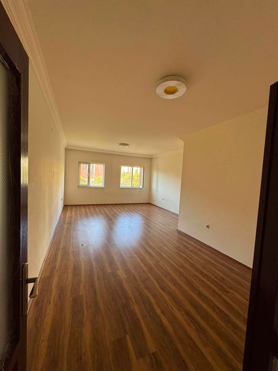 🏡✨ فرصة مميزة للبيع في مجمع أفرو ستي ✨🏡

إذا تبحث عن شقة بسعر مناسب جداً وموقع مميز، هاي فرصتك 👌

🏢 عمارة B16 | الطابق 2
🧭 واجهة شمال شرق
🏠 الشقة فارغة وجاهزة للسكن
💰 السعر: 9 دفاتر ومجال

شقة مناسبة للسكن والاستثمار، لا تفوّت الفرصة 🔥

📞 للاستفسار والتفاصيل:
***********
***********
