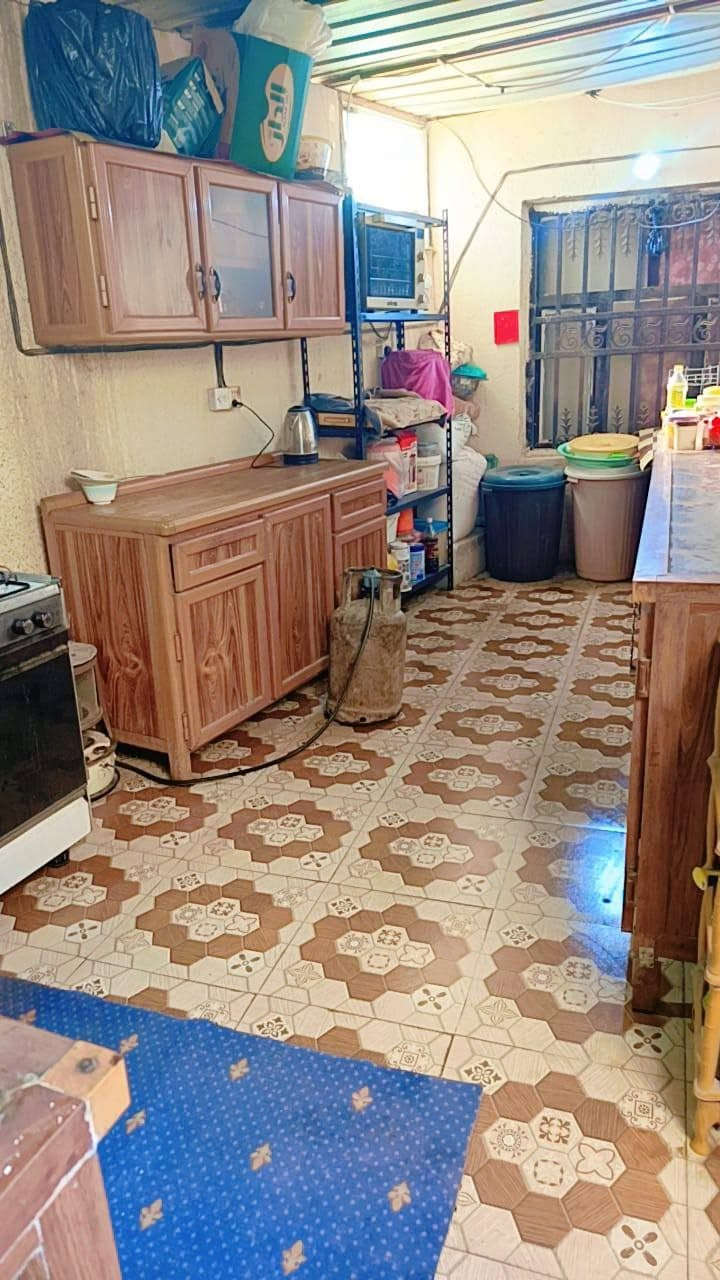 دار للبيع في الشافعية بلمعمل قرب مجمع بركات الجوادين طابو زراعي مسافه عن شارع طريق نجف _ديوانية ٣٠٠ متر
مساحة البيت ٢١٠ متر 
يحتوي على غرفتين نوم + غرفة خطار + صحيات داخلية وخارجية +صالة ٩ أمتار 
ويوجد ماء أساله يصعد للتانكي بلا ماطور 
وكهرباء رئيسي  + مولدة شارع 
للإستفسار الاتصال على *********** 
او التواصل خاص
دار للبيع في الشافعية بلمعمل قرب مجمع بركات الجوادين طابو زراعي مسافه عن شارع طريق نجف _ديوانية ٣٠٠ متر
