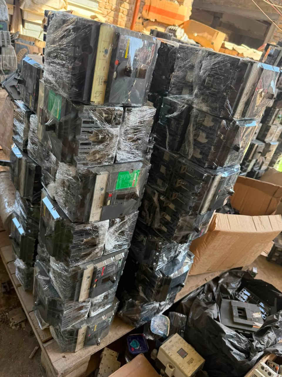 متوفر قواطع شنايدر ✅
100A
200A
250A
400A
630A
للطلب والتواصل على الواتساب ***********📞
***********📞
