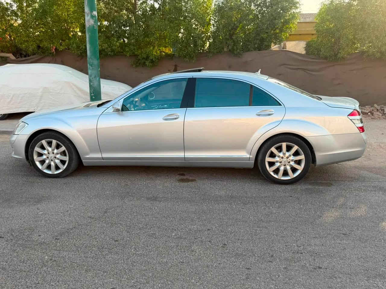 للبيع مرسيدس 550 S
فول مواصفات 
سلايت 
كشنات تدفئه تبريد 
موديل 2008 
مري شفط 
تبريد ثلج 
وارد يابان 
تسجيل جديد 
تحويل مباشر  بنفس اليوم 
مكان السياره نجف 
السياره جديده كلش 
السعر 170 
تخم تاير 
السيارة جاهزة
‭***********‬
