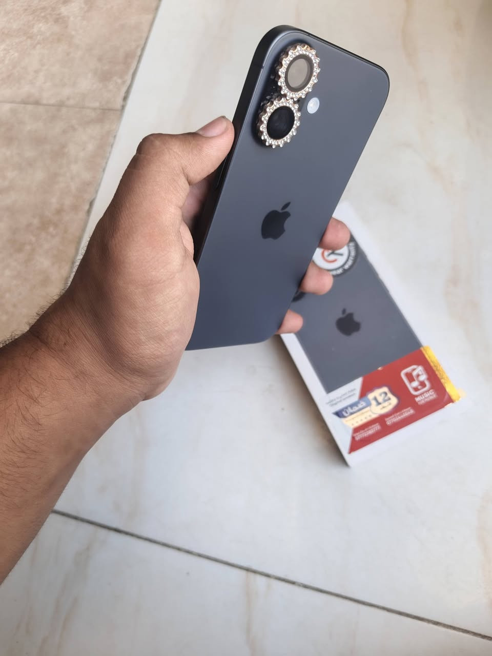 ايفون 17عادي جهاز اخو الجديد مستعمل اقل الشهر 
ايسم ذاكره ٢٥٦بطاريه ١٠٠ مشحون ٤٩دوره ياباني جهاز 
نضافه فول مكفول 
السعر مليون و١٢٥وبي مجال للشراي
الرقم ***********
