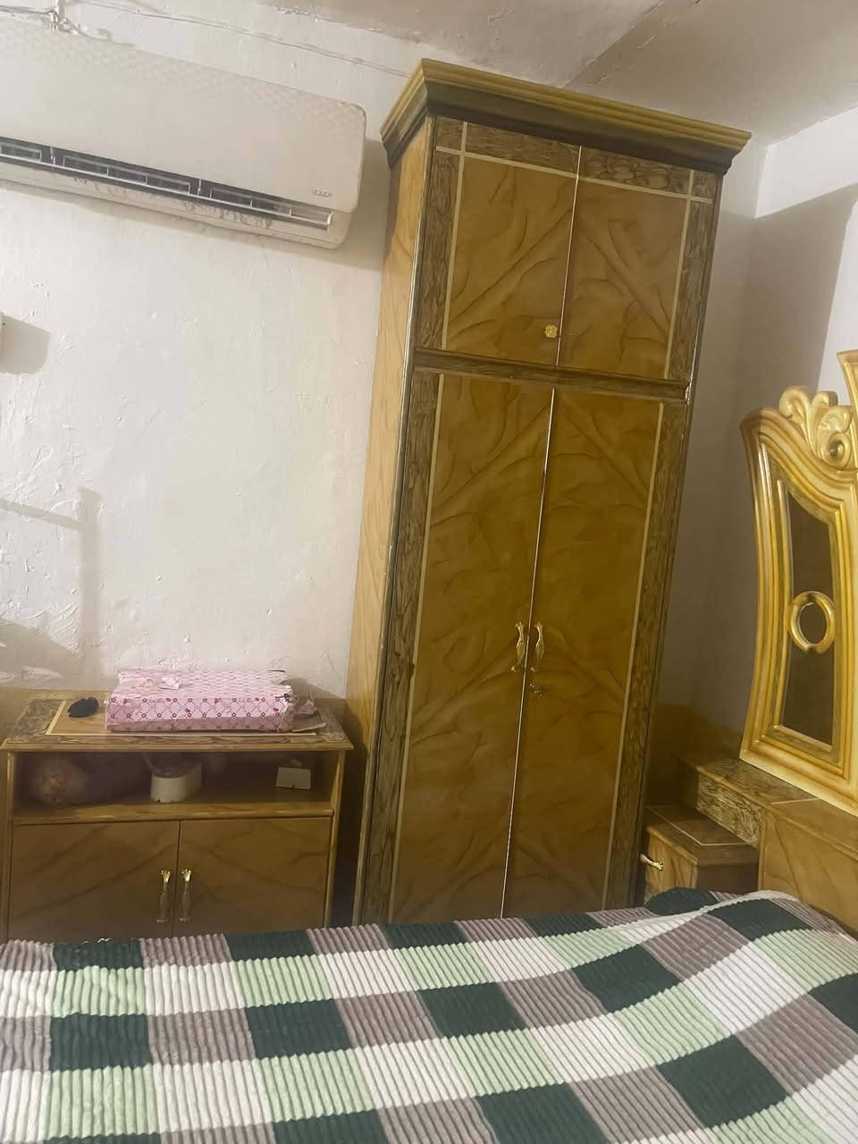 السلام عليكم عندي اغراض بيت للبيع استخدام قليل ونضيف جدا للاستفسار عل الرقم***********
