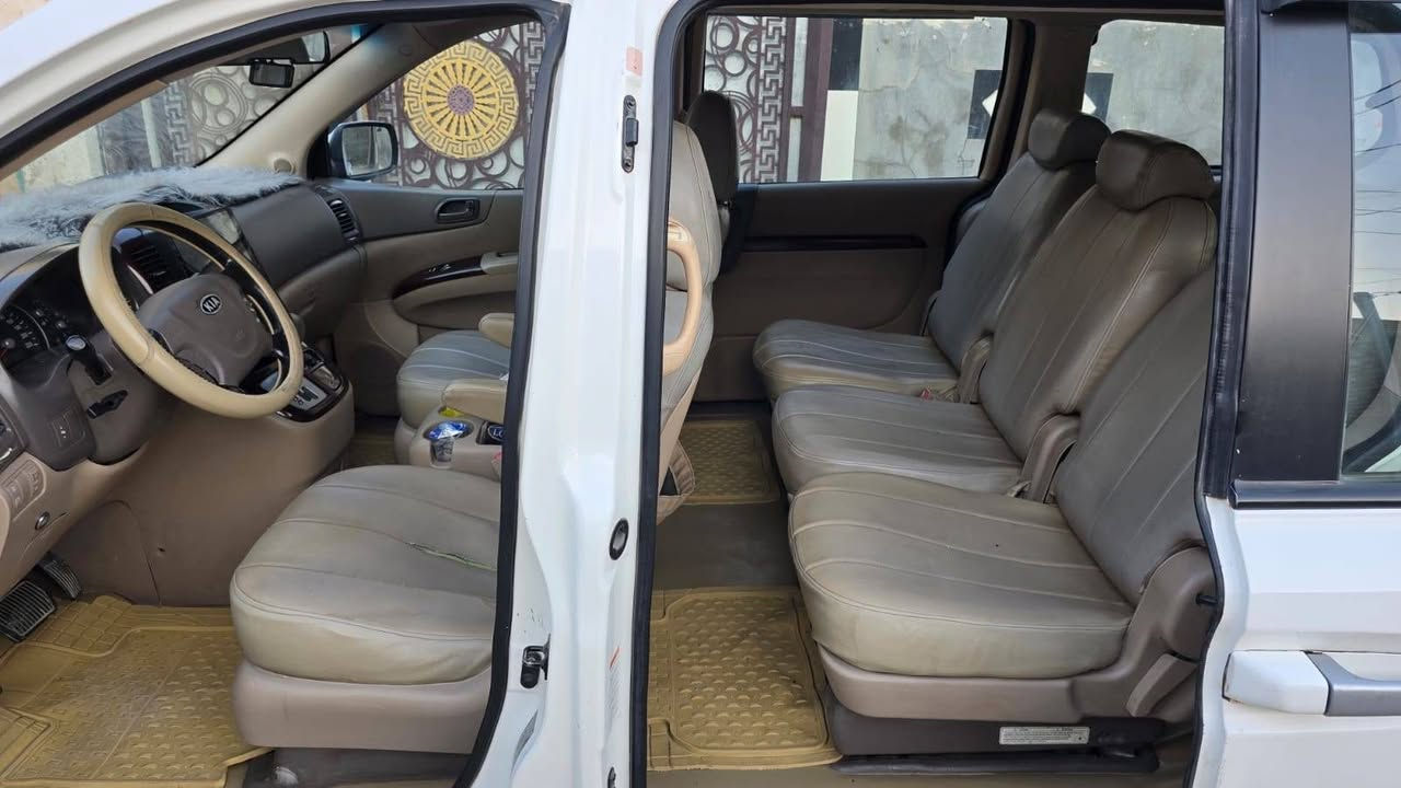 للبيع.   kia Carnival 2009 كيا كارنيفال(خليجي)
المواصفات:
المحرك: 3800 V6
اللون: أبيض
الرقم: كربلاء (رقم مميز / ألماني جديد)
السنوية: مجددة لغاية 2028 
(السيارة باسمي والمداور ثاني يوم)
أبواب كهربائية
فتحة سقف
شاشة أندرويد
منظومة تبريد جديدة بالكامل
تخم تاير جديد
كير ومحرك مكفولات
السيارة مكفولة  من الحوادث ، فقط تبديل قبق جنطة.
السعر ١٢٥ وبيه مجال
للتواصل والاستفسار:
📞 ***********
