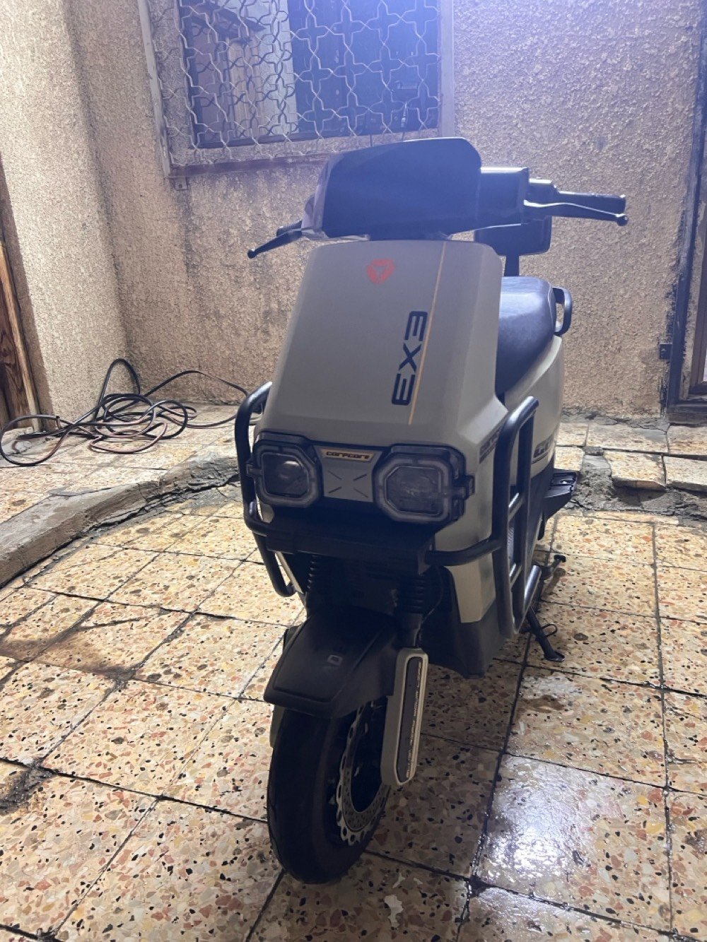ياديا E30 PLUS • مدى ٧٠كم • ٧٢فولت ٢٣أمبير