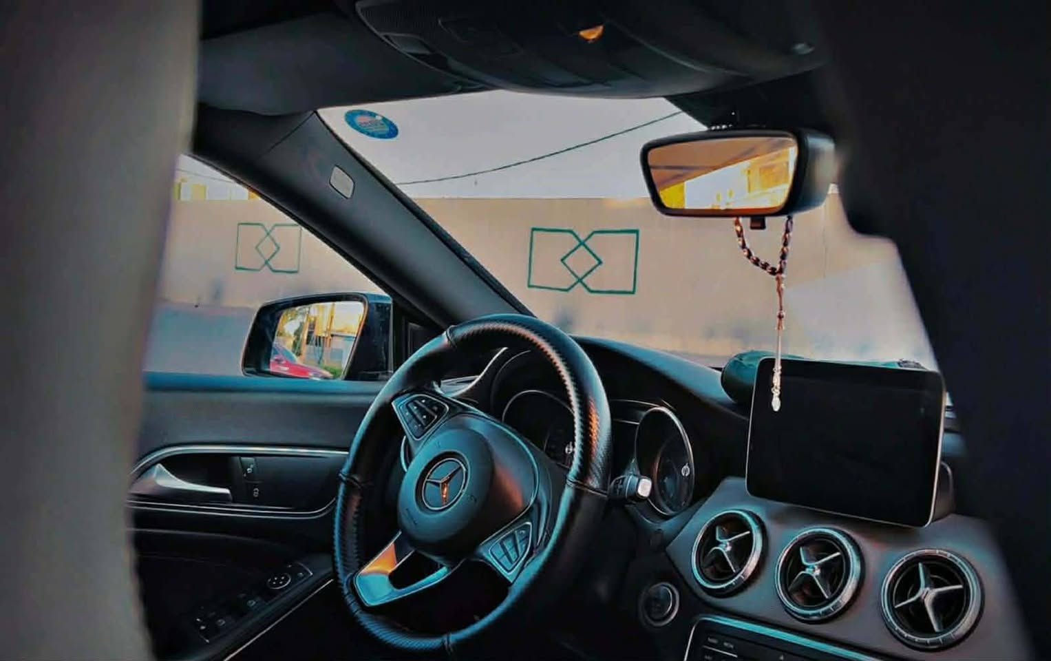 مارسيدس cla250 خليجي موديل 2016 رقم سليمانيه السيارة بدون حادث بس بيه بارد بخشم البنيد وصبغ شبر بالجاملع الايسر والباقي مكفول من الصبغ السيارة احلى من الصور مكانه بغداد السعر 135 للتواصل خاص او الاتصال برقم *********** بغداد, العراق
