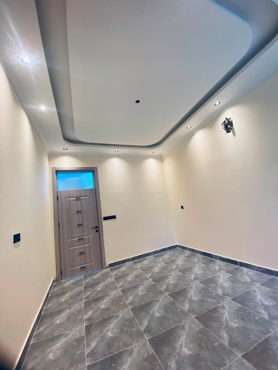 🏘️يعلن مكتب ابو حسن للوساطة العقاريه في حي تونس 🏘️
🏘️توفر دار زراعي حديث زيرو ثلاث طوابق 50 متر للبيع بيت سعيد 🏘️

🏘️ثلاث غرف نوم مع صاله ومطبخ حمامين 🏘️

🏘️للاستفسار الاتصال ع الرقم التالي 🏘️

📞***********📞
