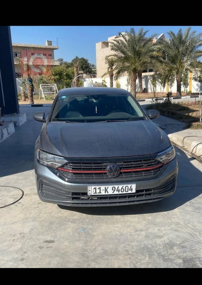 🚘 للبيع فولكس فاغن جيتا Jetta 2024 SE
الموديل: 2024

الفئة: SE

اللون: رمادي

المحرك: 1.5 لتر تيربو

القير: أوتوماتيك 8 سرعات

الدفع: أمامي

المقاعد: جلد/فينيش فاخر حسب التجهيز

الشاشة: شاشة وسطية مع أنظمة ترفيه واتصال

الكاميرا: كاميرا خلفية

التشغيل: تشغيل بصمة/زر حسب التجهيز

المكيف: أوتوماتيك

السلامة: أنظمة أمان ومساعدة للسائق

✨ السيارة نظيفة ومرتبة

🔧 الحادث: الجاملغ الخلفي عكس السائق

📍 الموقع: بغداد

💰 السعر: [149$]بيها مجال

📞 للتواصل: [***********]واتساب 

[***********] اتصال📞
