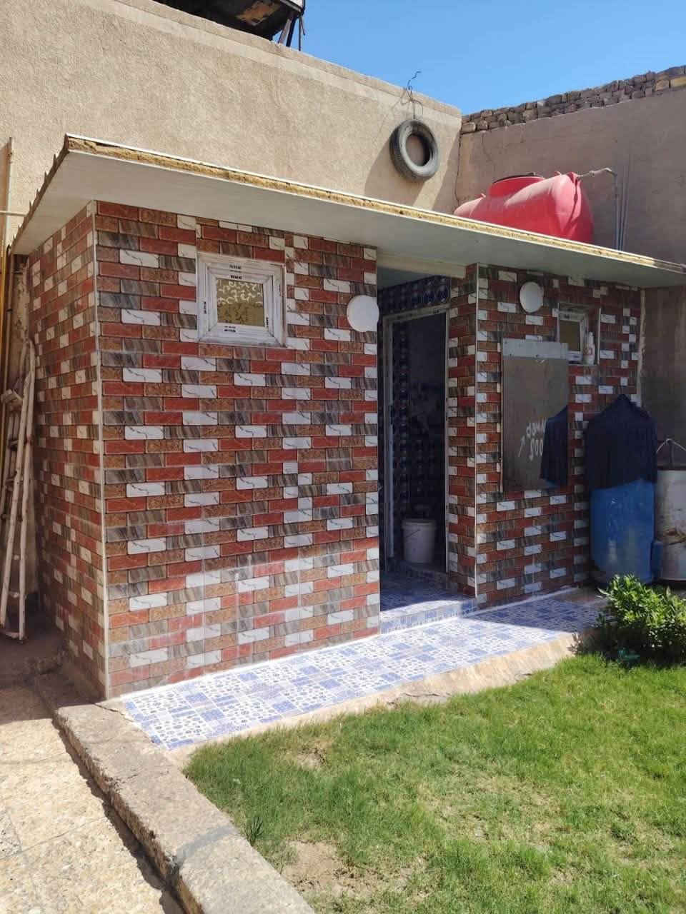 🏡 بيت للبيع – حي الشاوي
📍 الموقع: حي الشاوي (ركن)، خلف الشارع العام مباشرة.
📐 المساحة: 275 م
🛣️ عرض الشارع: 16 متر

تفاصيل العقار:
🔹 الطابق الأرضي:
غرفة
صالة
كليدور
مطبخ
صحيات داخلية وخارجية
طارمة
حديقة بمساحة 40 م
🔹 الطابق الثاني:
غرفتا نوم
سطحان
🔹 المشتمل:
غرفة كبيرة
مطبخ
صحيات
مسلك مستقل
📞 للاستفسار: *********** 

#عقارات_بابل #بيت_للبيع #حي_الشاوي #الحلة #عقار_للبيع #طابو_صرف #استثمار_عقاري #بيوت_للبيع #بابل #العراق
