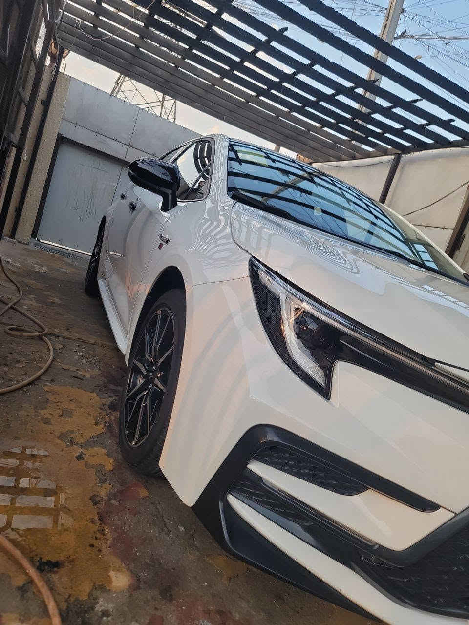 كورلا 2023  GR ومواصفات GR معروفة 
ماشية:11 الف 
كفالة من صبغ وتبديل والبارد 
❇️محرك 1800 هايبرد 
❇️بصمه + دخول ذكي 
❇️هاندر بريك بصمه + اوتو هولد 
❇️سلايت 
❇️رادار امامي +كاميرا تحديد مسار
❇️سياقه آلية 
❇️تبريد قطعتين 
❇️تبريد بيانو شاشه 
❇️شاشه ابل كار بلي + كامره خلفيه دواره 
❇️مانع نزلاق + مود درايف 
❇️كيجات شاشه دجتل  
❇️مقاعد جلد لونين  اسود مطعم جوزي+ مقعد السائق كهربائي 
❇️ويل بلاك حجم 17 
❇️حساس لايت كامل اوتو عالي ناصي اوتو + حساس ظغط اطار 
❇️تحكم سترين كامل فول 
❇️لايت زينون + لد صباحي + اشاره لد 
❇️شاير مري 
 + يدات بوب بلاك مع تغليف المري اسود+ ويل بلاك مو صبغ أصلي اسود وكروم

سعر :167 ورقة
مكاني بغداد الشعب

***********
